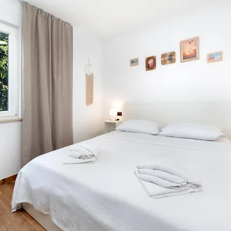 Sunrise & Sunset Apartment