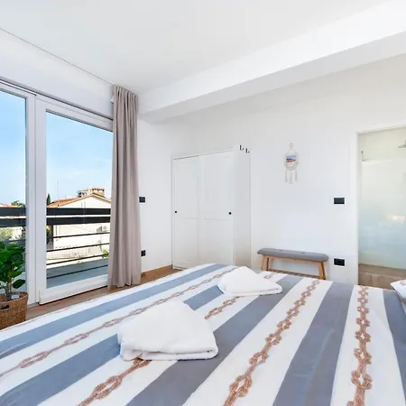 Sunrise & Sunset Apartment